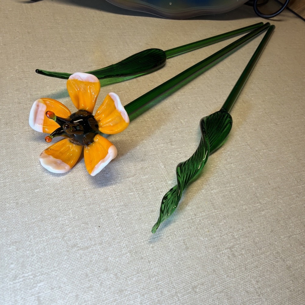 VTG Set of 1 Hand Blown Glass Red Orange Stem Murano Style Flower & Greenery 🌼